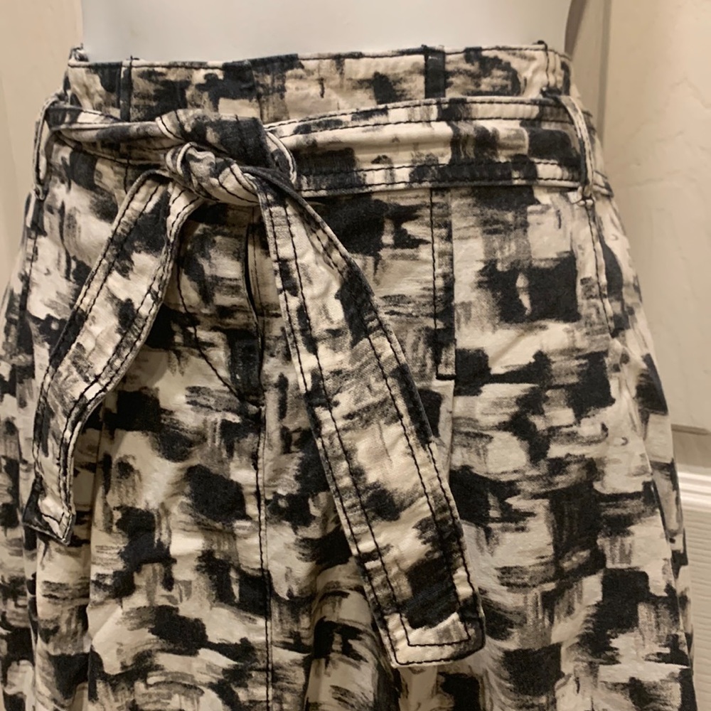 Ann Taylor Loft Black/White A-line skirt - Picture 3 of 5